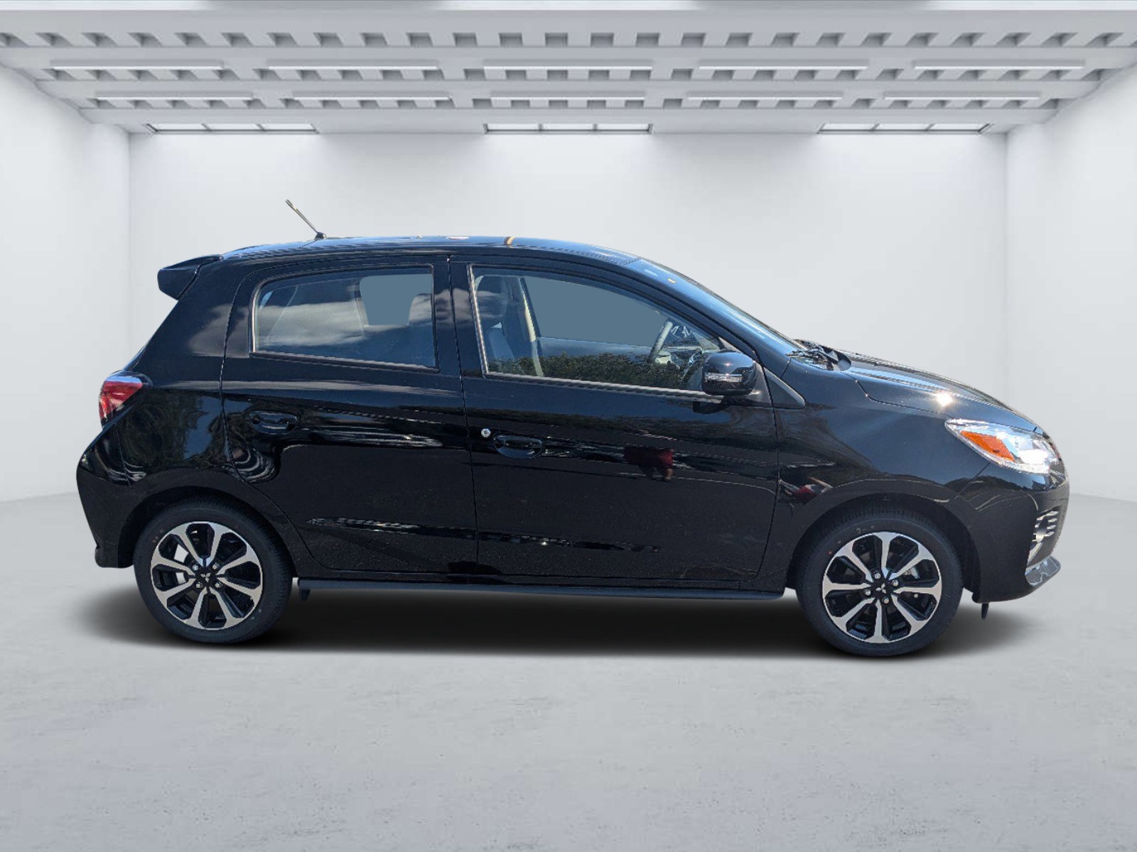 2024 Mitsubishi Mirage SE photo 2