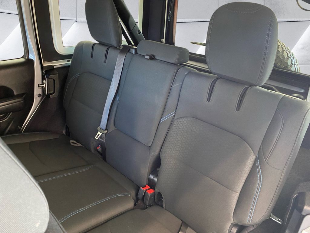 2021 Jeep Wrangler Unlimited Rubicon 4xe photo 18