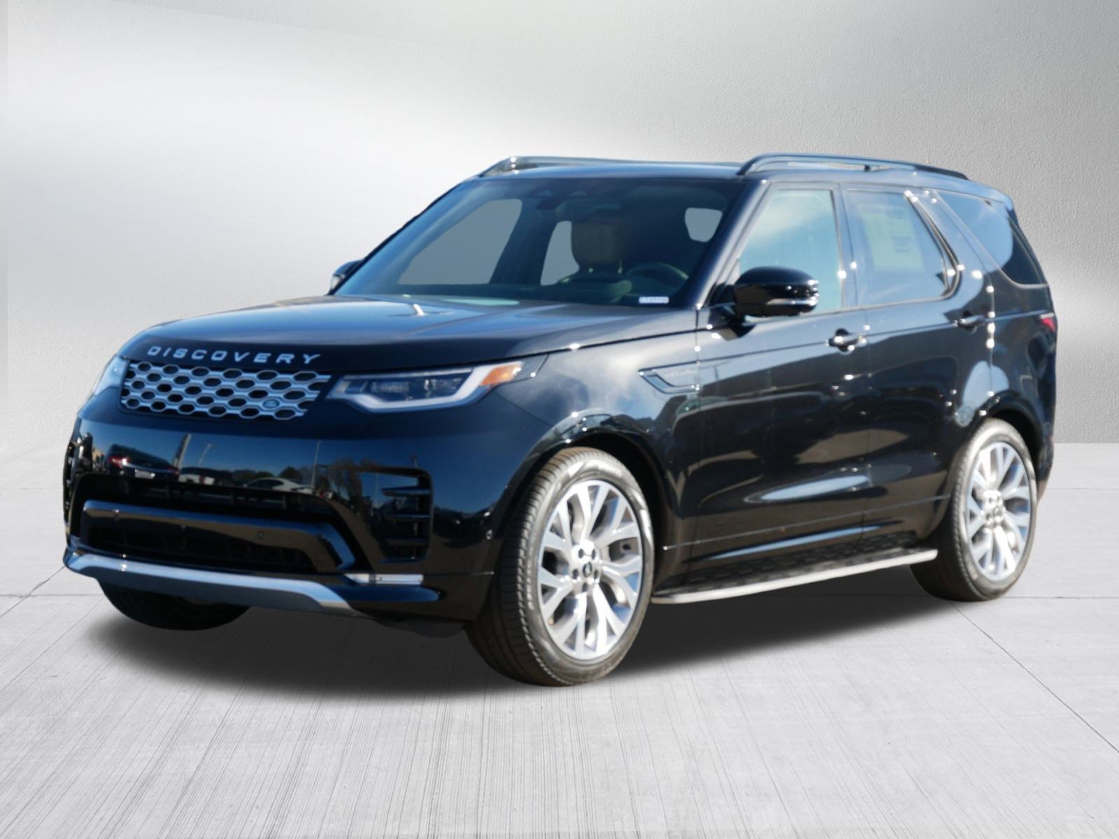 2026 Land Rover Discovery Gemini Edition's photo