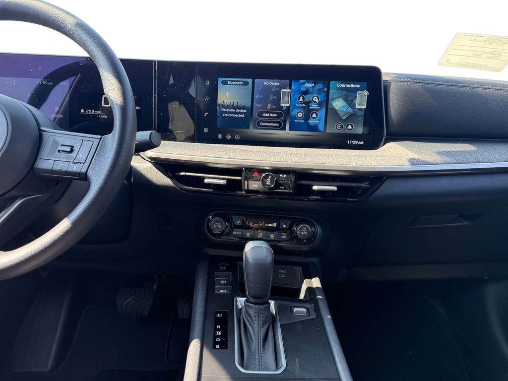 2026 Nissan Kicks SV photo 11