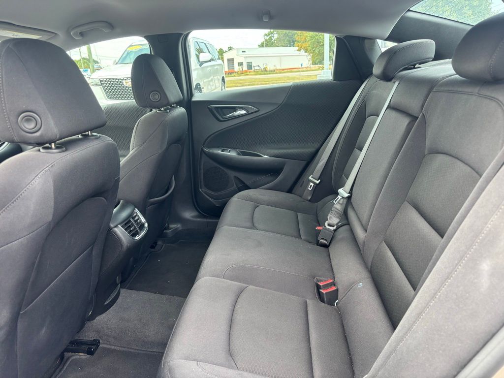 2024 Chevrolet Malibu 1LT photo 6