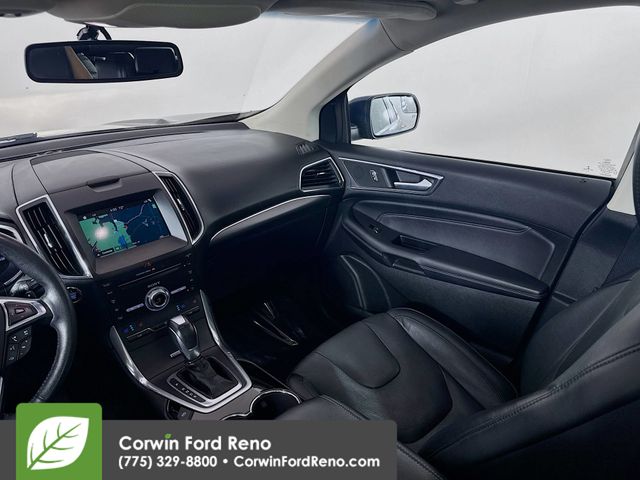 2018 Ford Edge Titanium photo 24