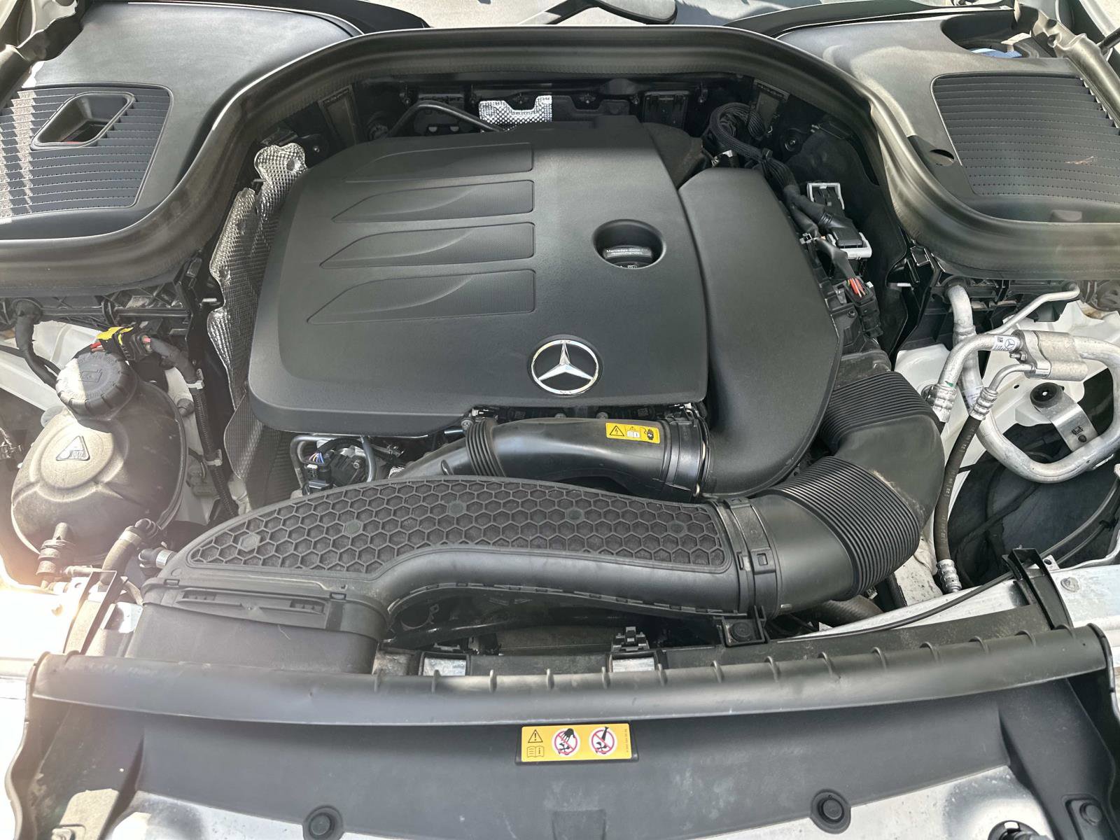 2022 Mercedes Benz GLC 300 4MATIC photo 9