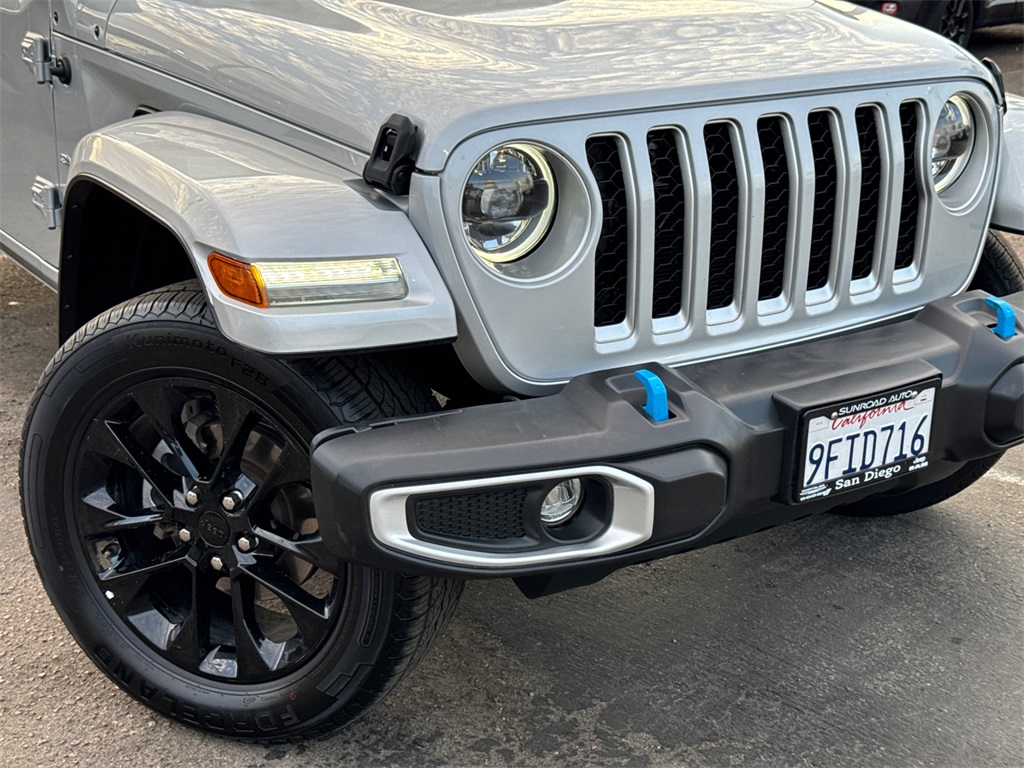 2023 Jeep Wrangler Sahara 4xe photo 3