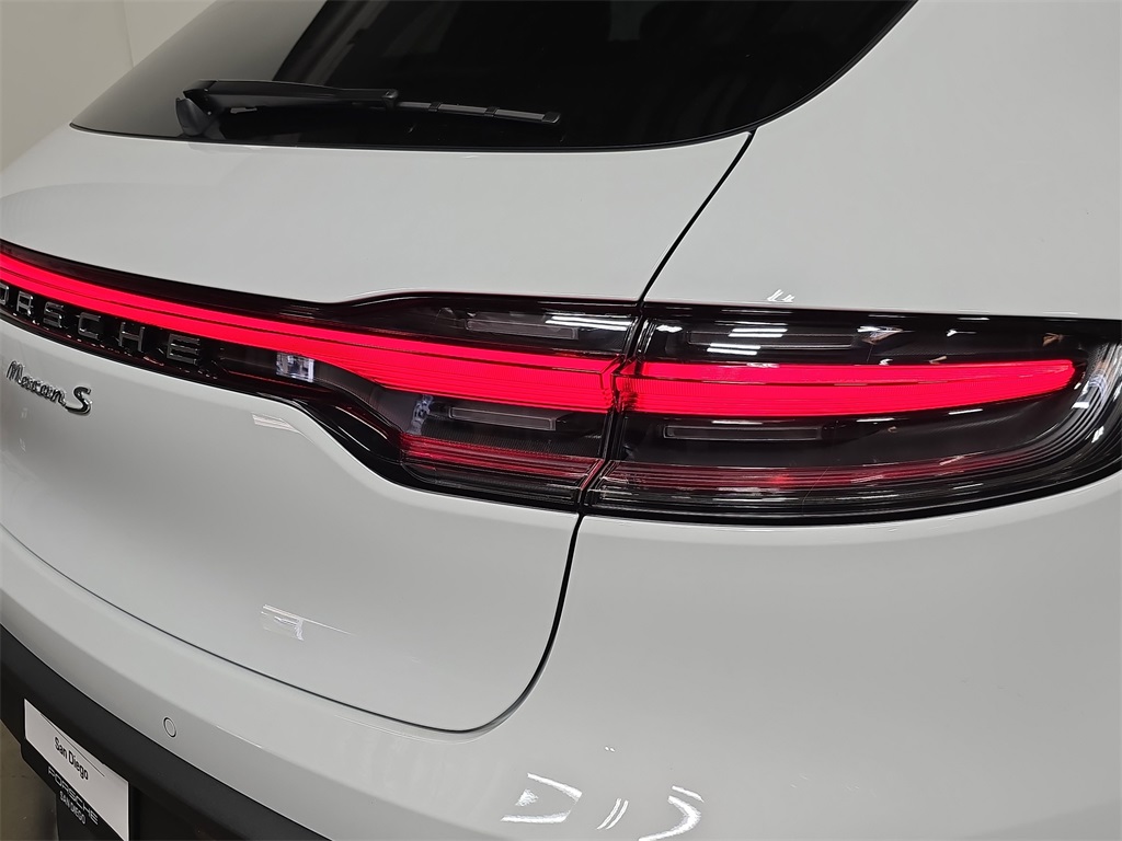 2026 Porsche Macan S photo 27
