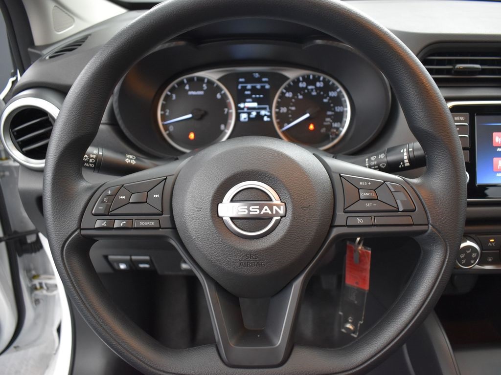 2025 Nissan Versa 1.6 S photo 23