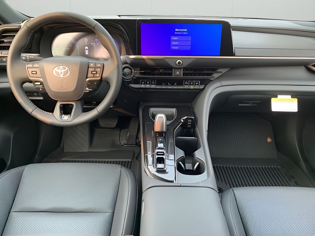 2025 Toyota Crown Signia XLE photo 12
