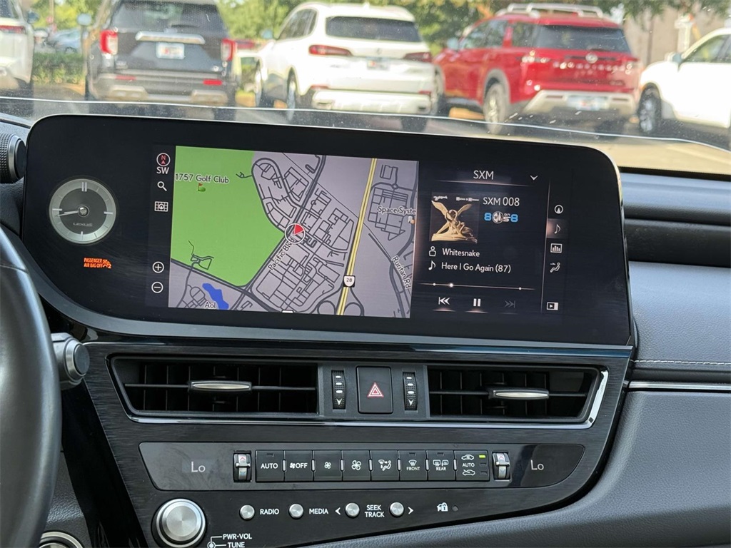 2022 Lexus ES 250 photo 3