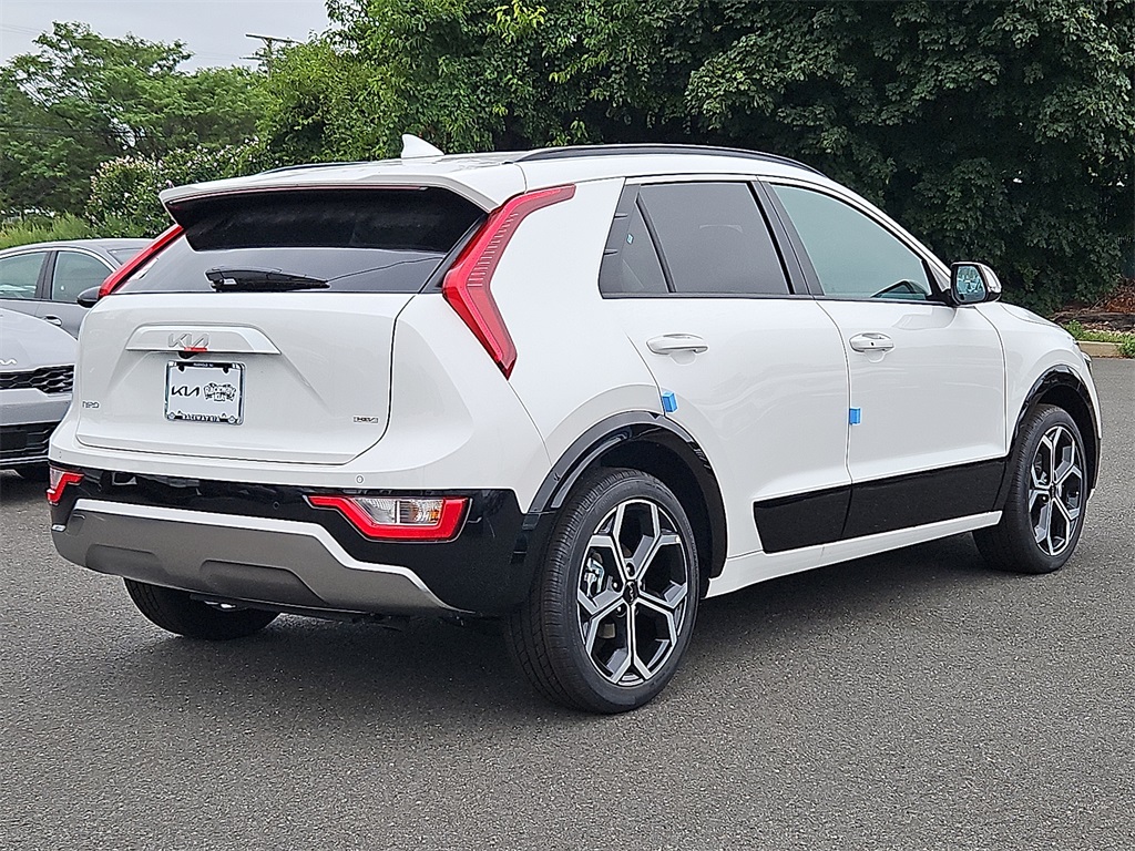 2025 Kia Niro EX Touring photo 4