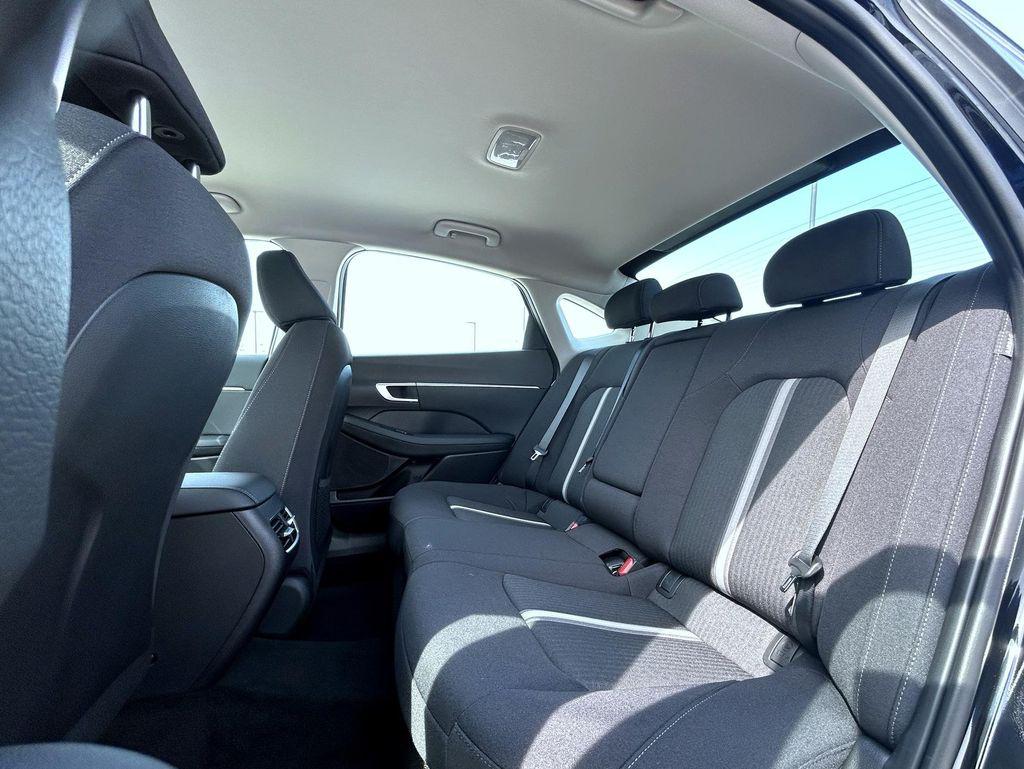 2025 Hyundai Sonata Hybrid SEL photo 11