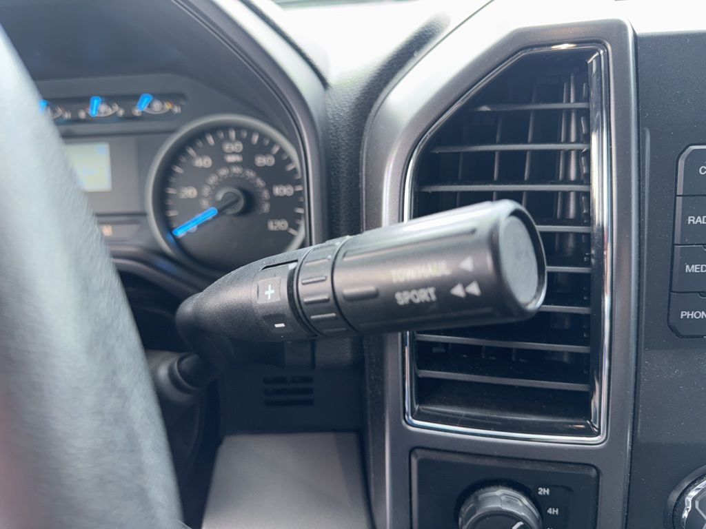 2017 Ford F-150 XLT photo 12