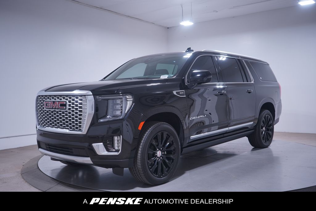 2021 GMC Yukon XL Denali's photo