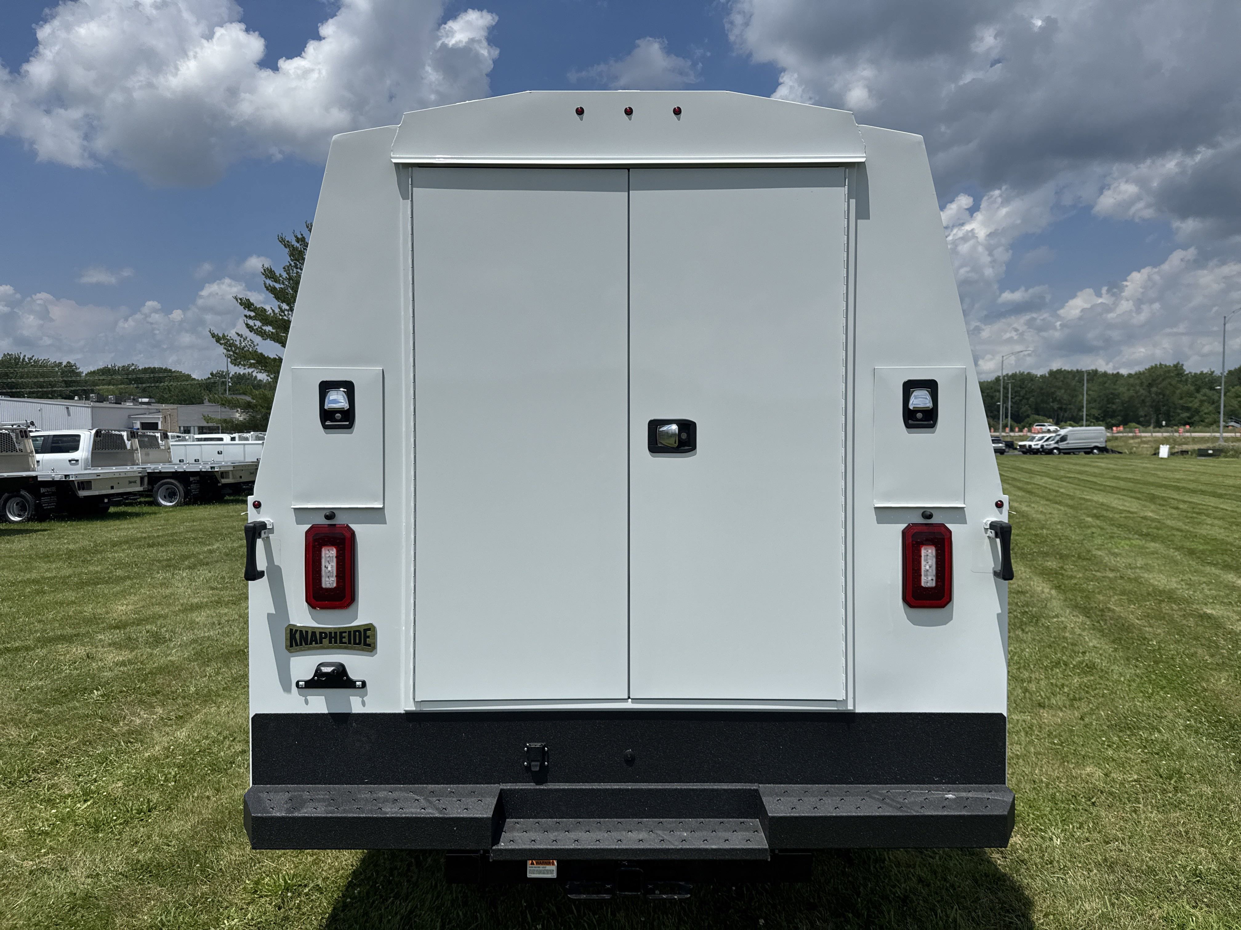 2025 Ford F-350 XL photo 2