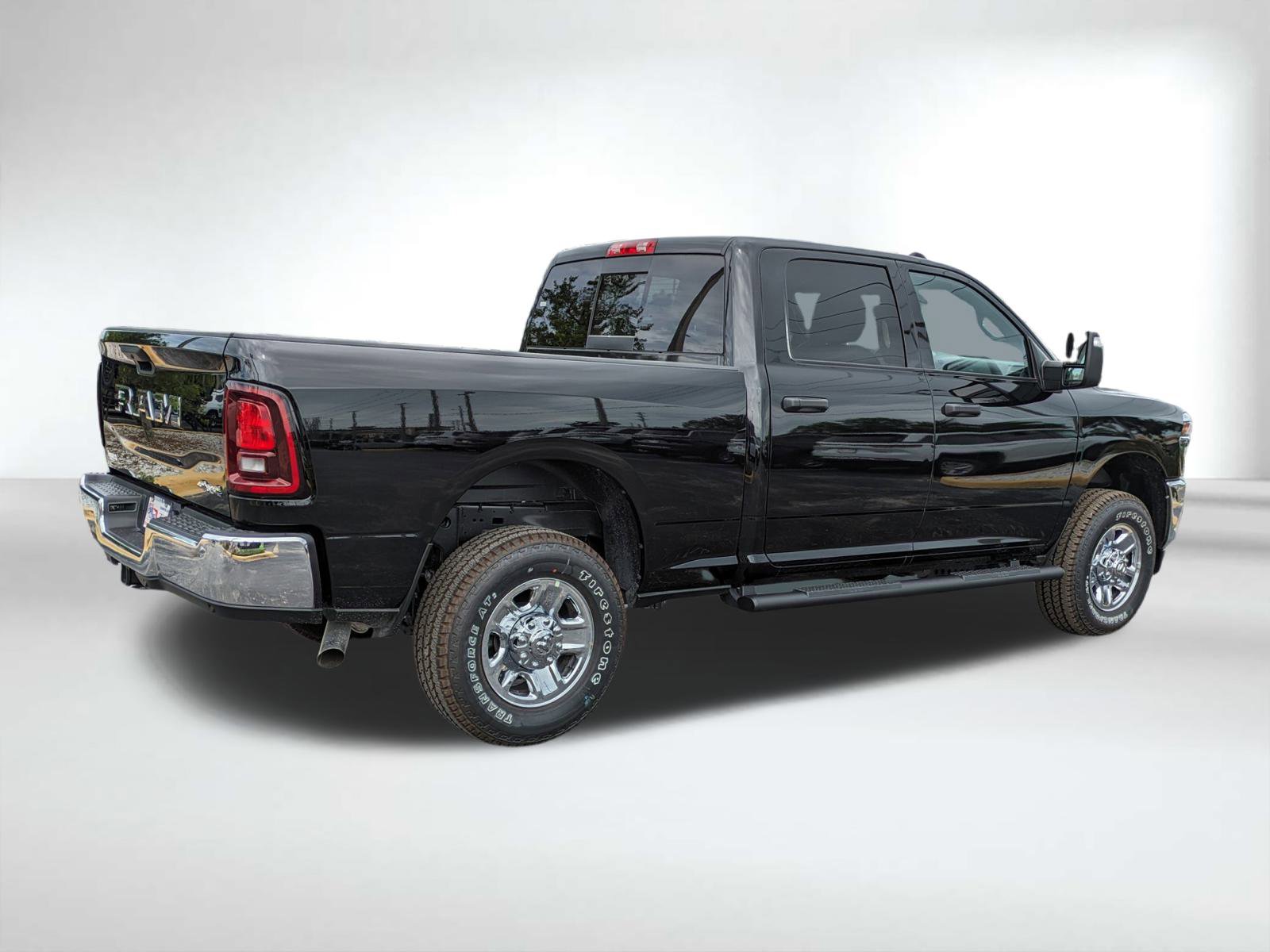 2025 Ram 2500 Tradesman photo 4