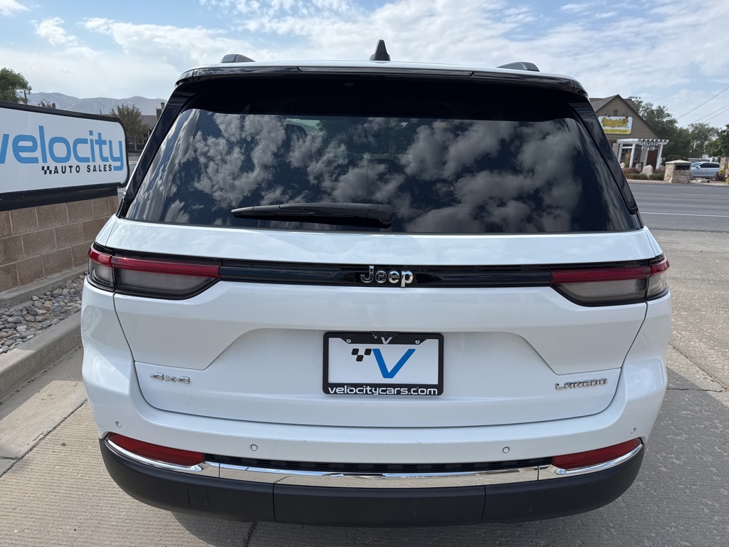 2023 Jeep Cherokee Laredo photo 4