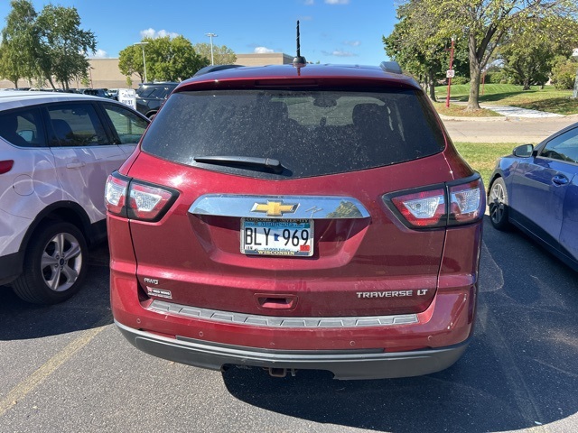 2016 Chevrolet Traverse 1LT photo 3