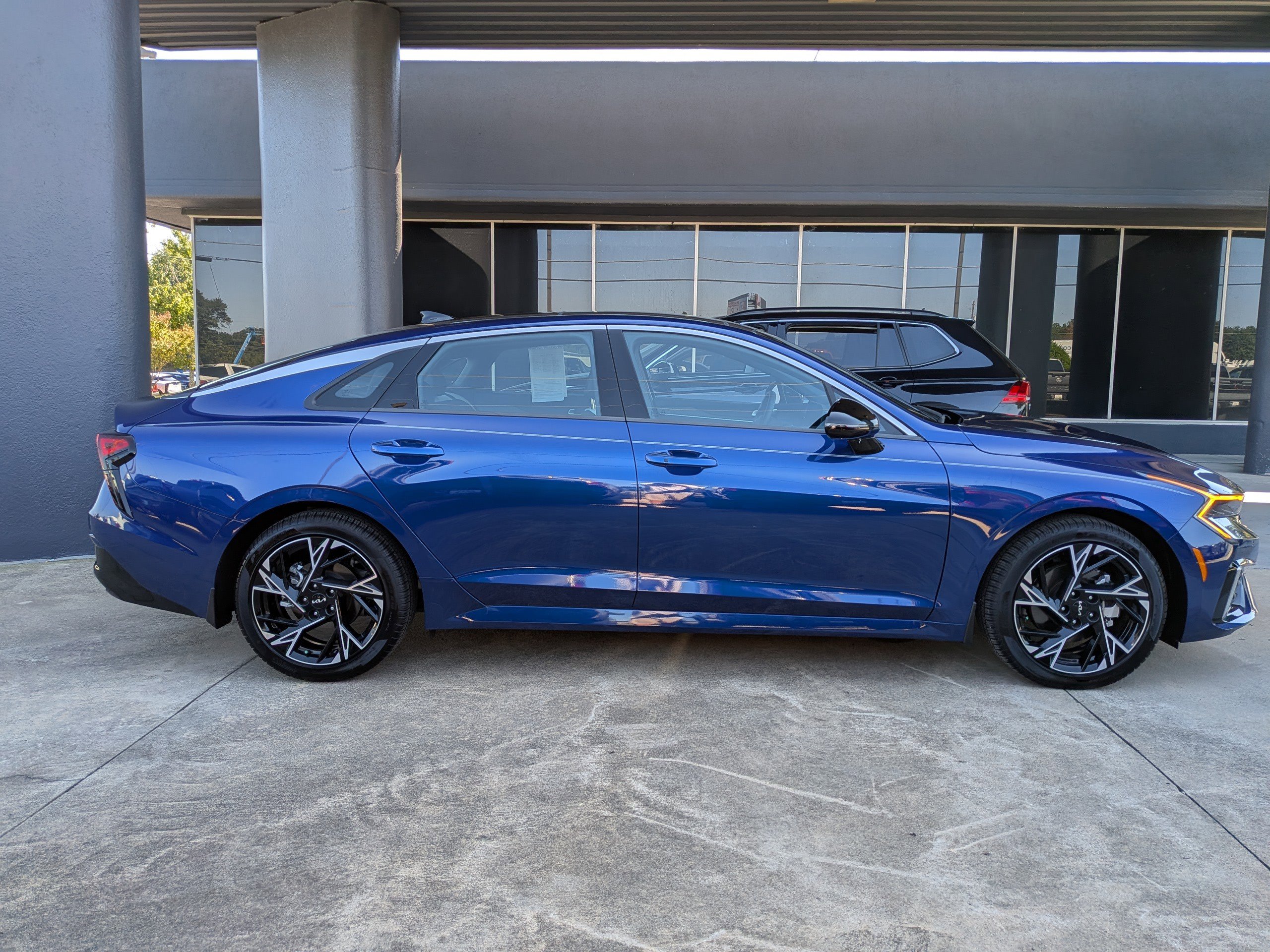 2025 Kia K5 GT-Line photo 2