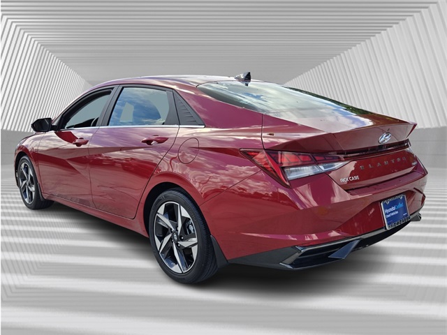 2023 Hyundai Elantra Limited photo 7