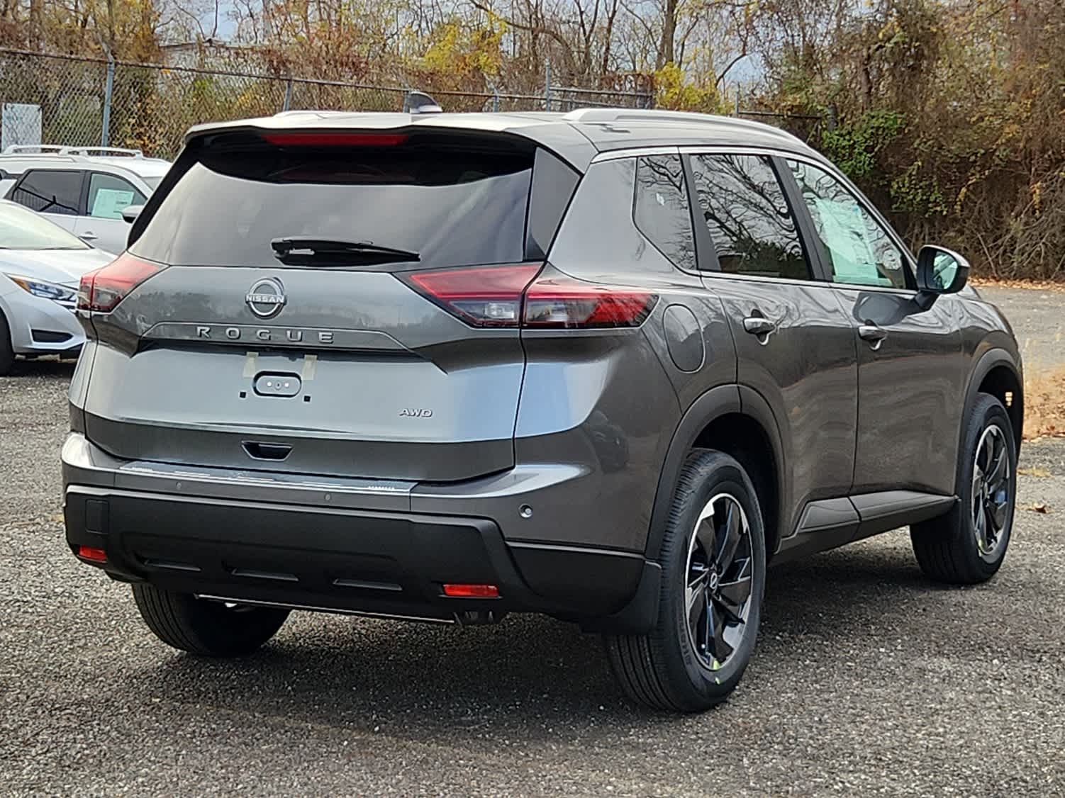 2026 Nissan Rogue SV photo 3