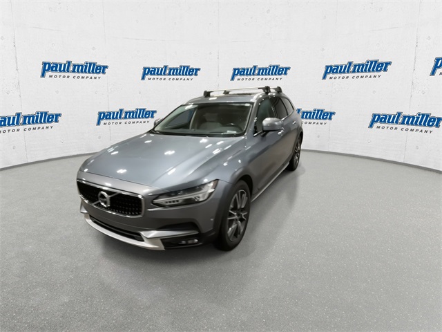2017 Volvo V90 Cross Country T6 AWD photo 4