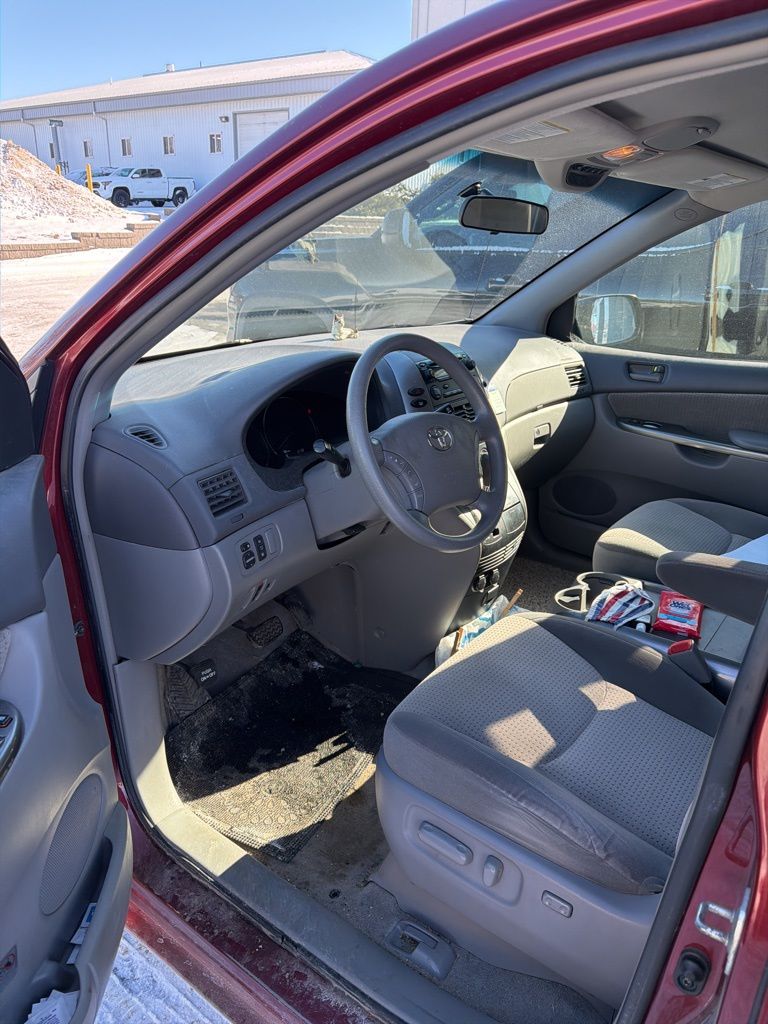 Used 2008 Toyota Sienna LE with VIN 5TDZK23C88S197463 for sale in Fergus Falls, Minnesota