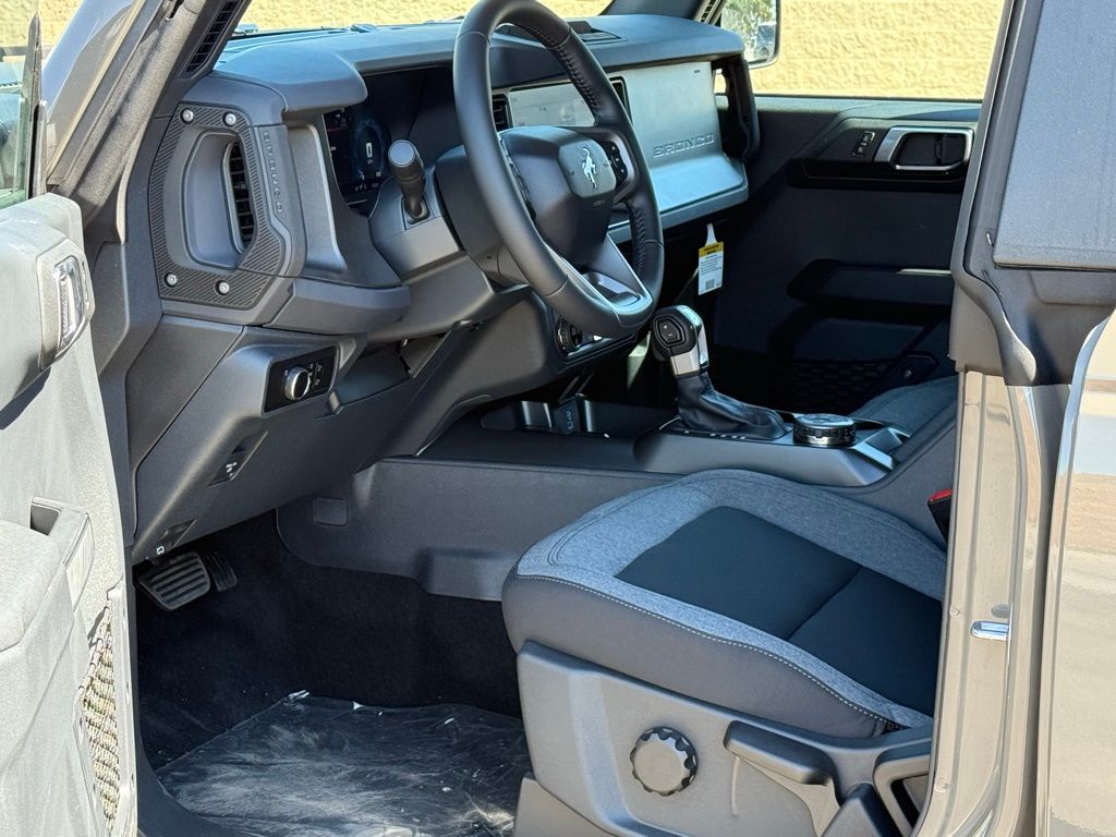 2025 Ford Bronco Big Bend photo 4