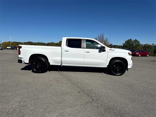 2024 Chevrolet Silverado 1500 RST photo 3