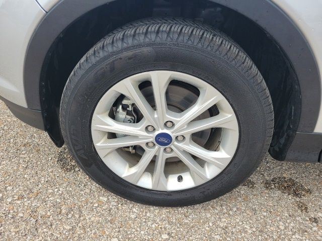 2018 Ford Escape SEL photo 8