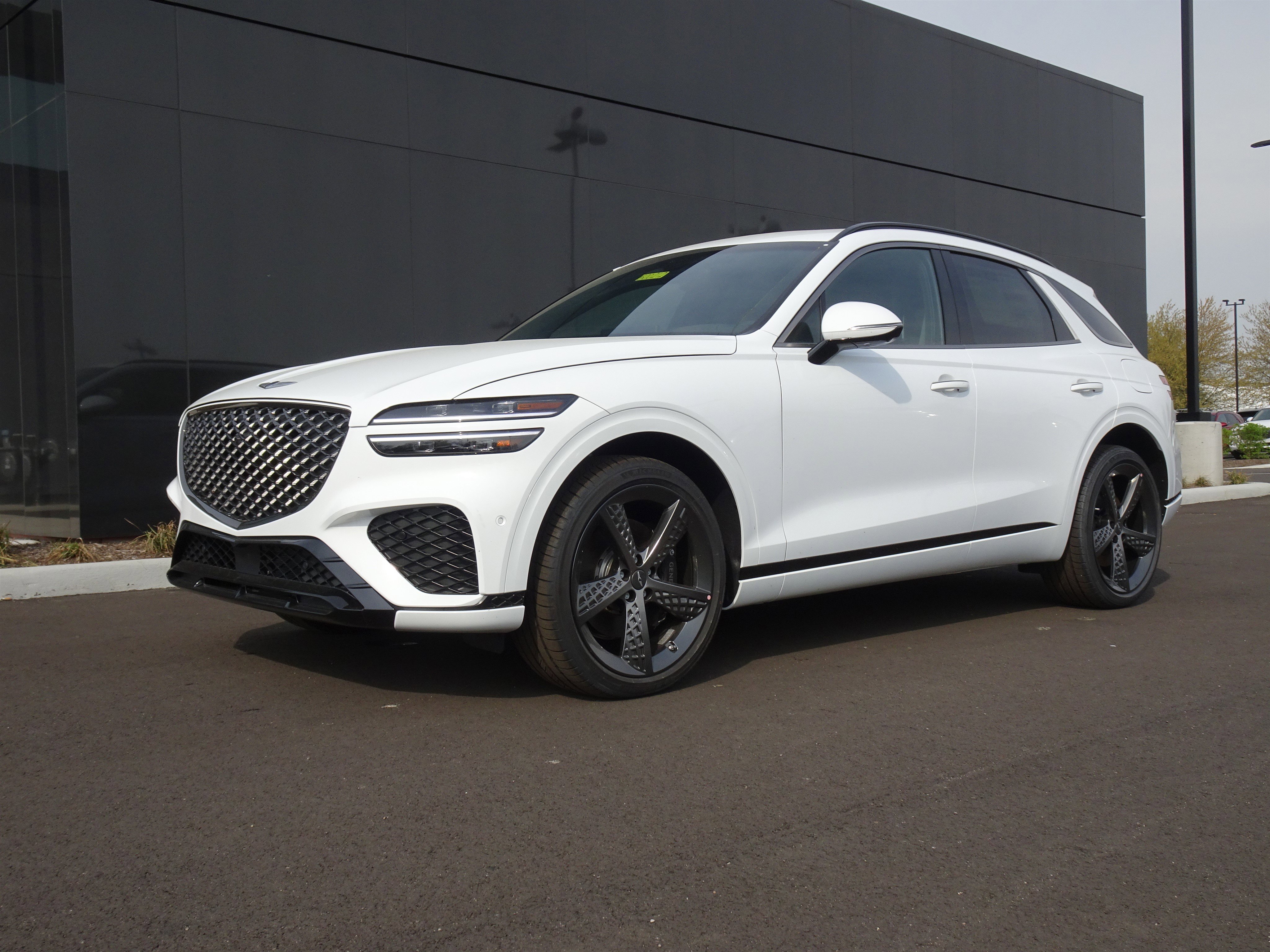 2025 GENESIS GV70 Sport's photo