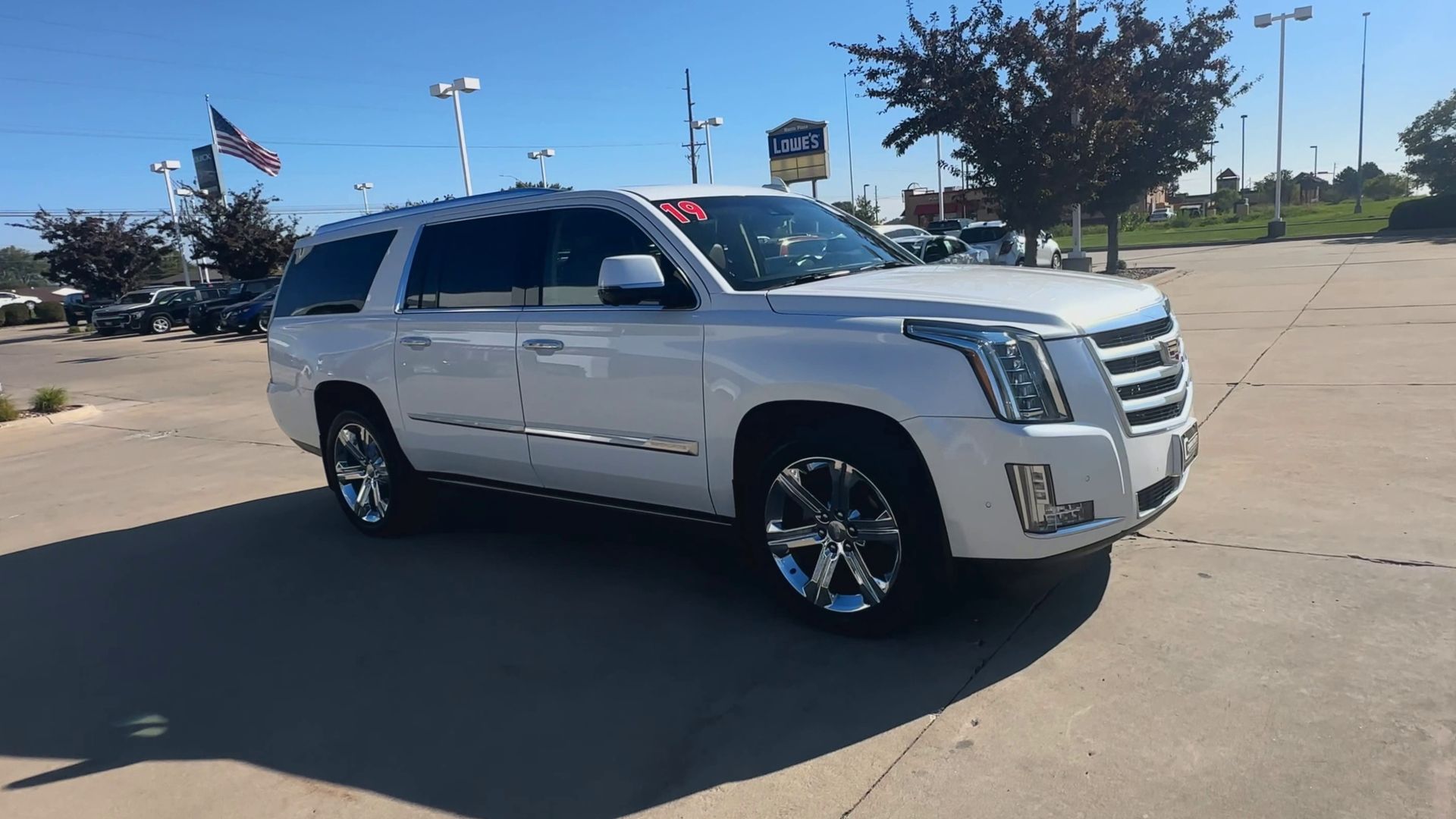 2019 Cadillac Escalade ESV Premium Luxury photo 2