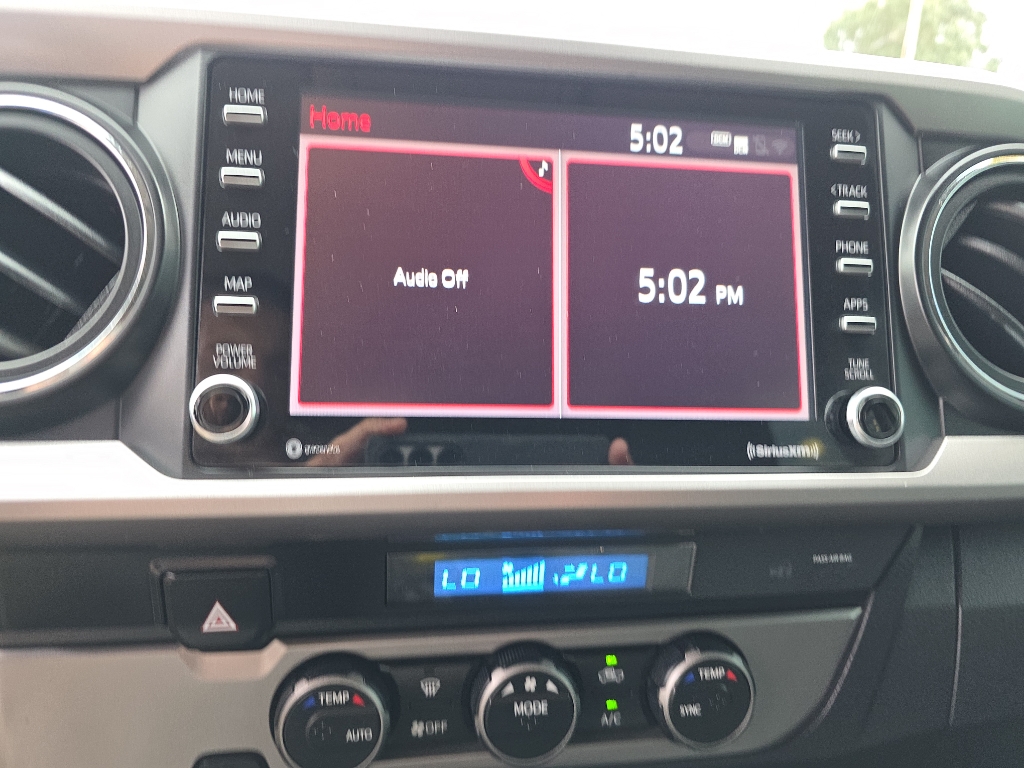 2022 Toyota Tacoma SR5 photo 23