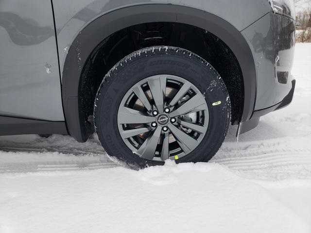 2025 Nissan Pathfinder SV photo 27