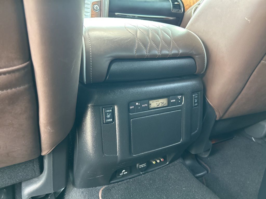 2016 Infiniti QX80 Limited photo 38