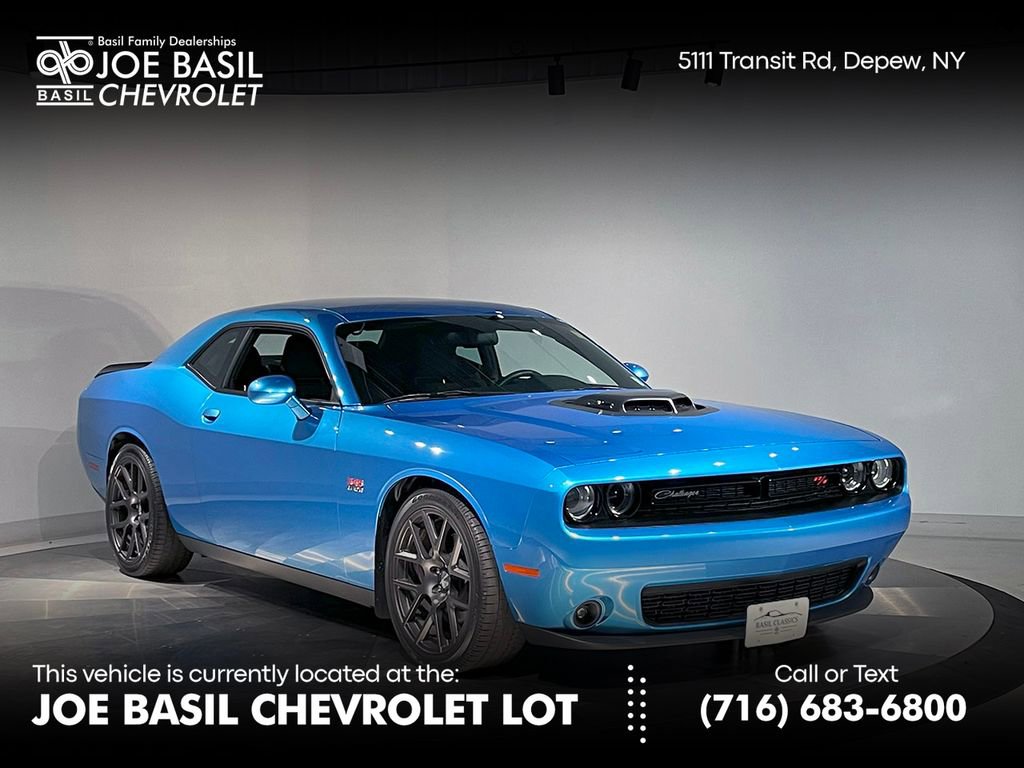 2016 Dodge Challenger R/T's photo