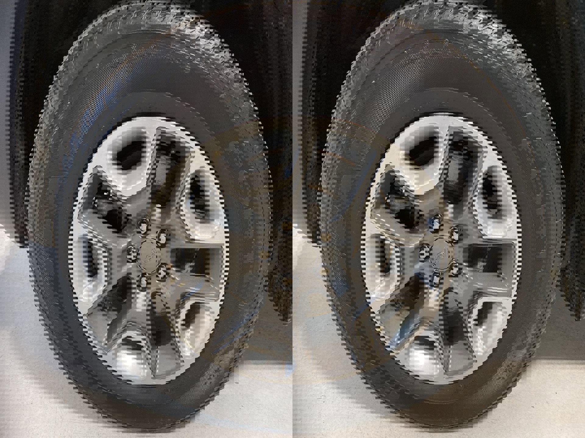 2019 Jeep Cherokee Trailhawk photo 30