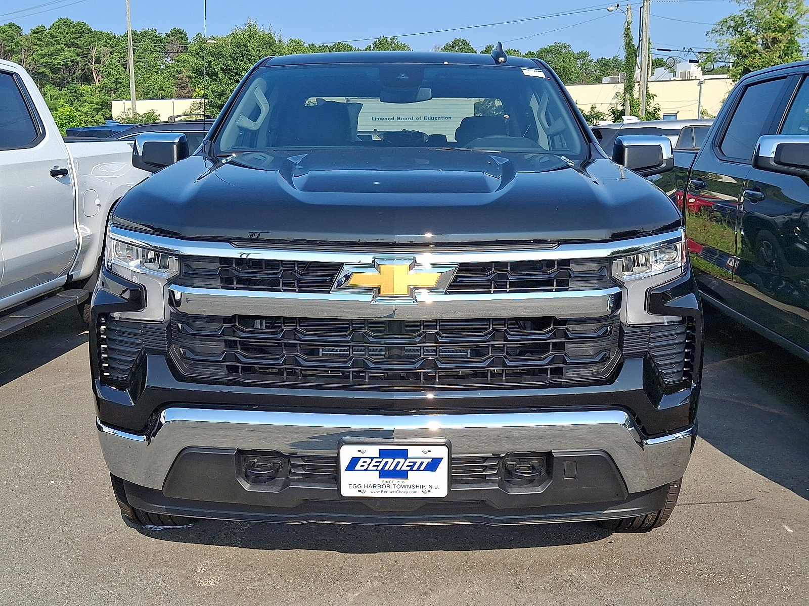 2026 Chevrolet Silverado 1500 LT photo 2