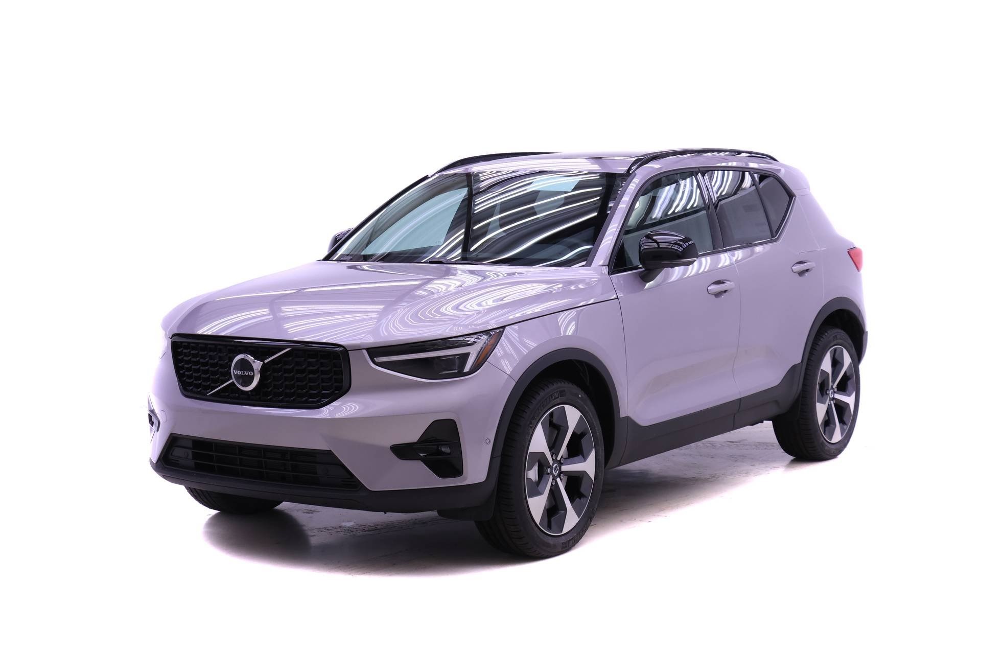 2026 Volvo XC40 Plus's photo