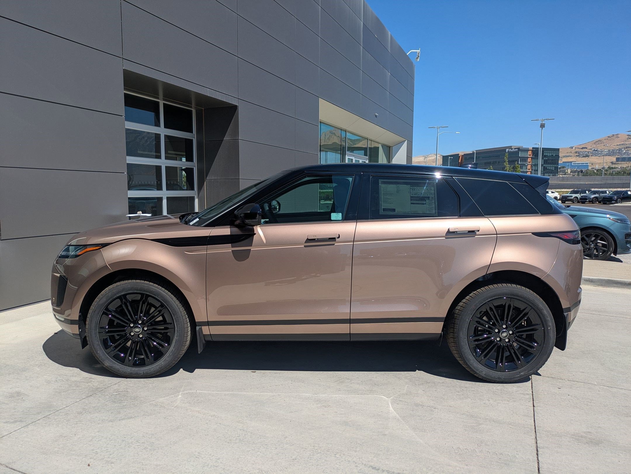 2026 Land Rover Range Rover Evoque S photo 8
