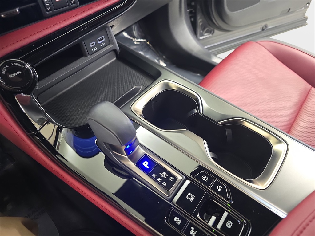 2022 Lexus NX 250 photo 25