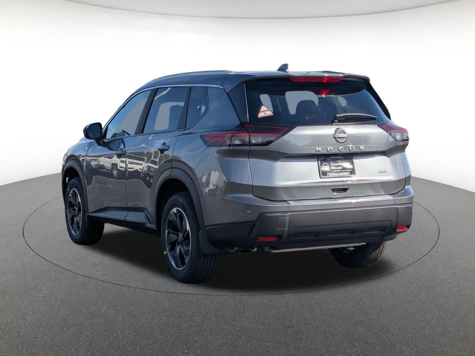 2026 Nissan Rogue SV photo 2