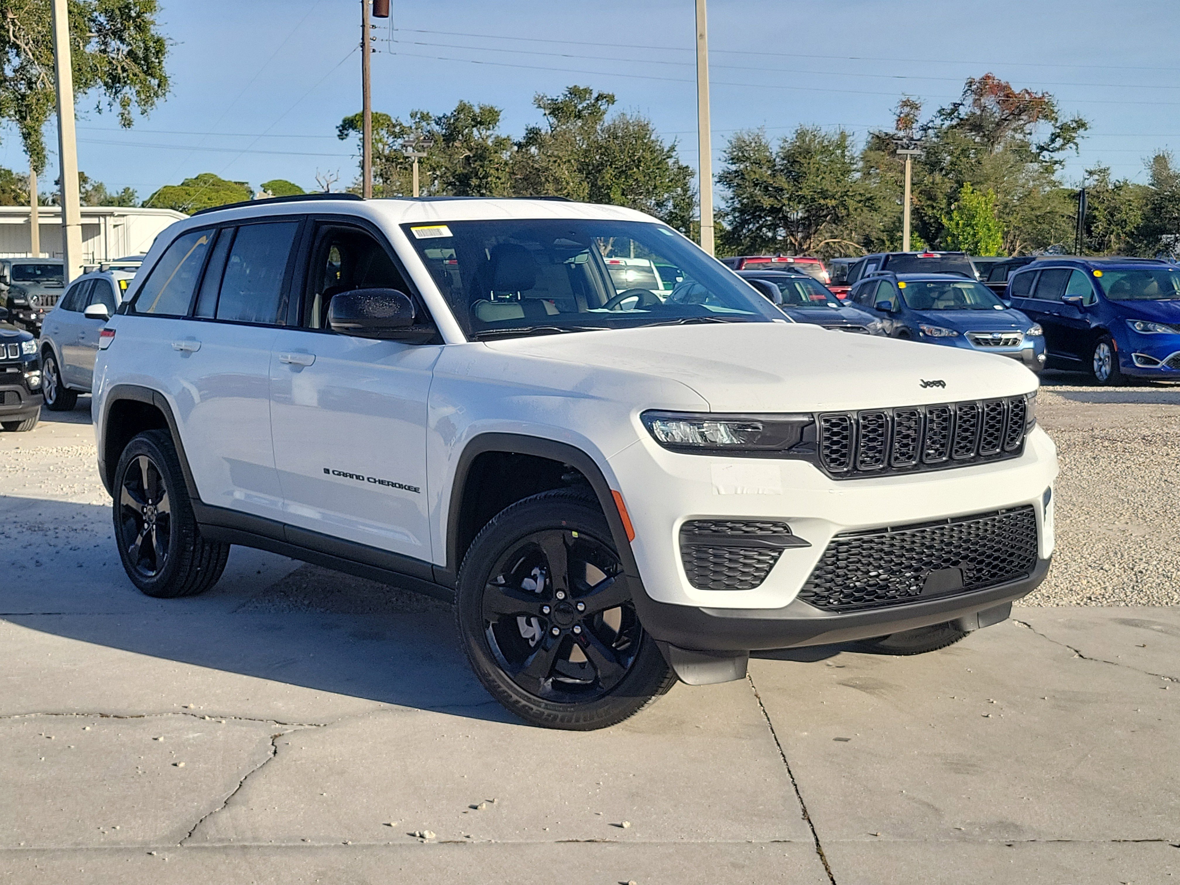 2025 Jeep Grand Cherokee Altitude's photo