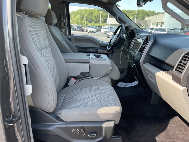 2017 Ford F-150 XLT photo 32