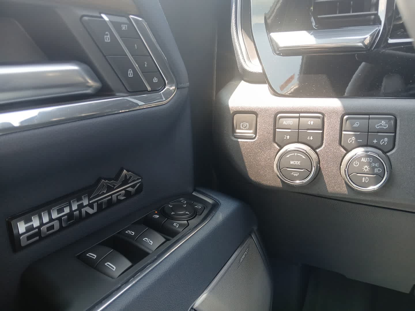 2024 Chevrolet Silverado 1500 High Country photo 29