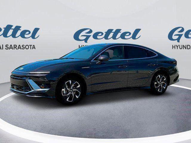 2025 Hyundai Sonata SEL photo 2