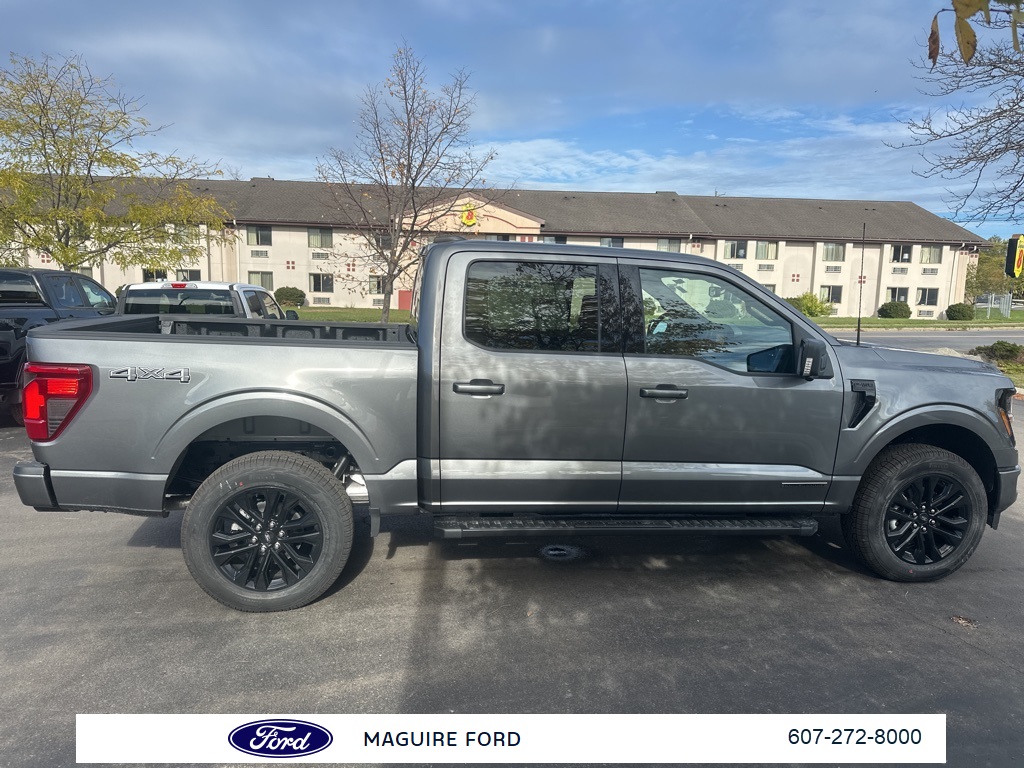 2025 Ford F-150 XLT photo 2