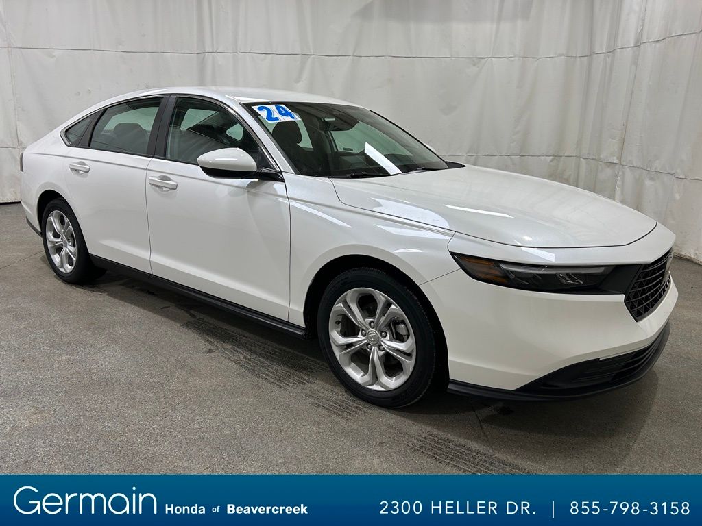 2024 Honda Accord LX's photo