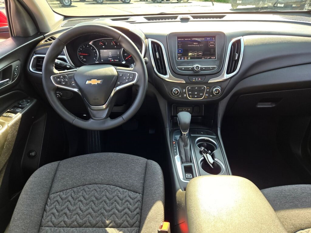 2024 Chevrolet Equinox LT photo 12