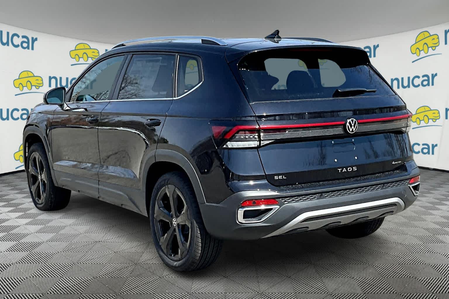 2025 Volkswagen Taos SEL photo 4