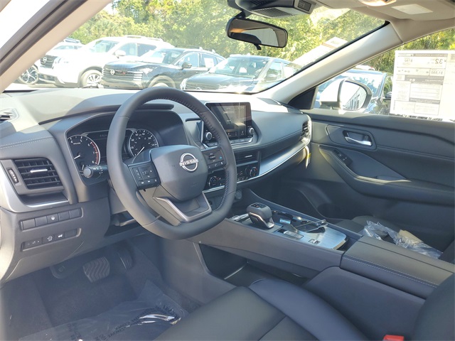 2026 Nissan Rogue SV photo 4