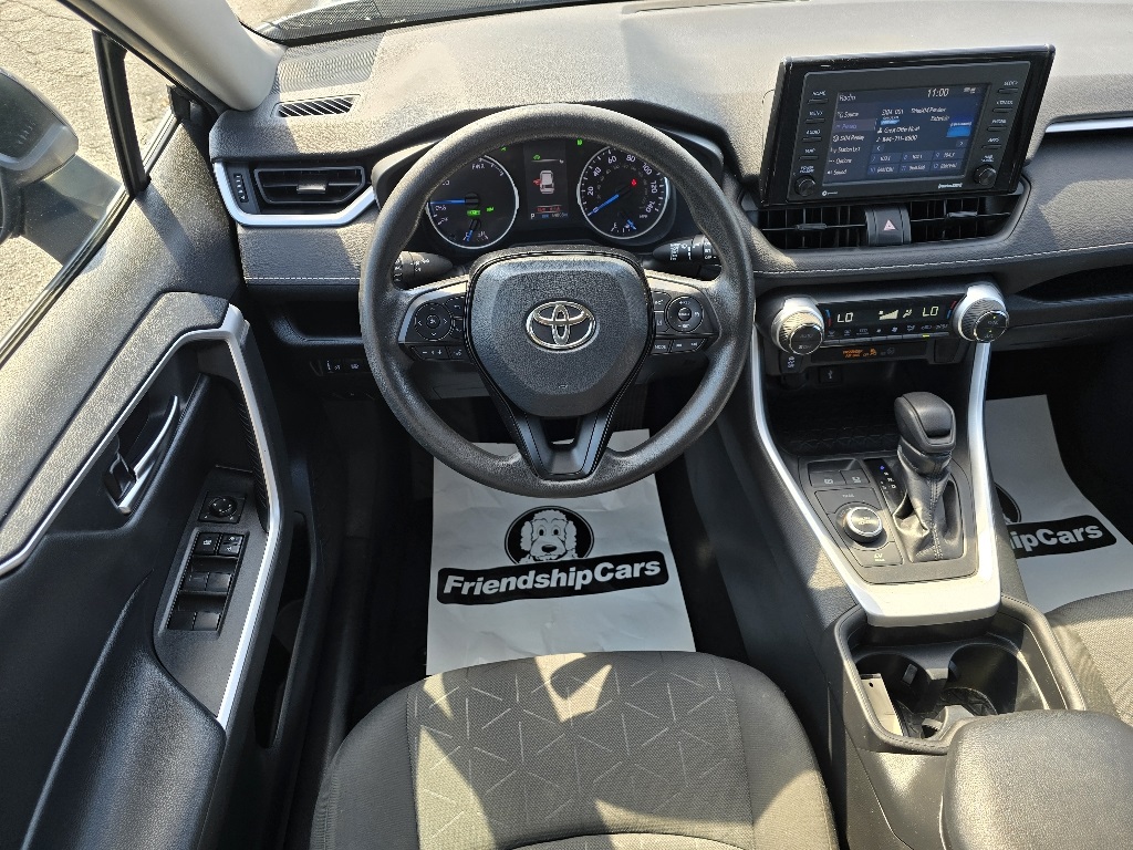 2021 Toyota RAV4 Hybrid XLE photo 3
